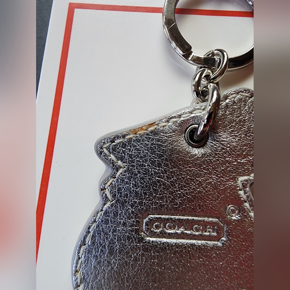 Coach Vintage Polar Bear Keychain Bag Charm With Original Coach Box - Picture 3 of 5